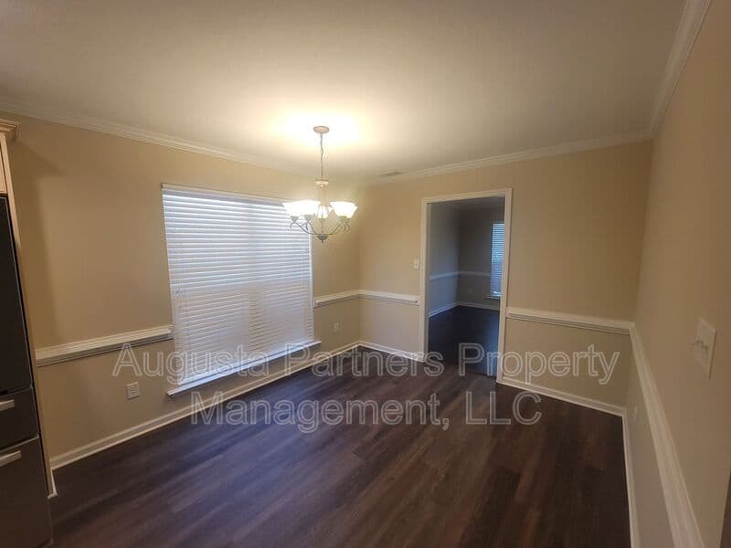 Evans House: 3460 Conifer Trl