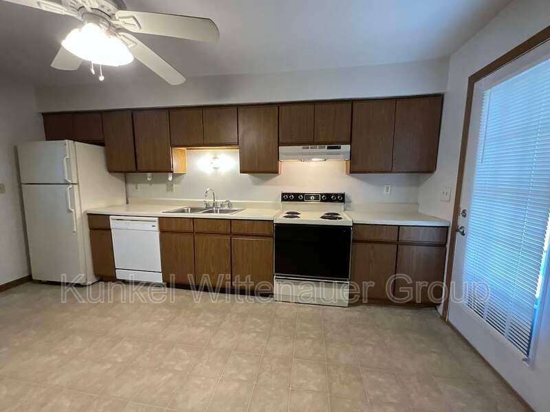 O'Fallon House: 921 Georgetowne Drive
