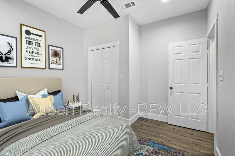 Denison House: 516 E Heron Street