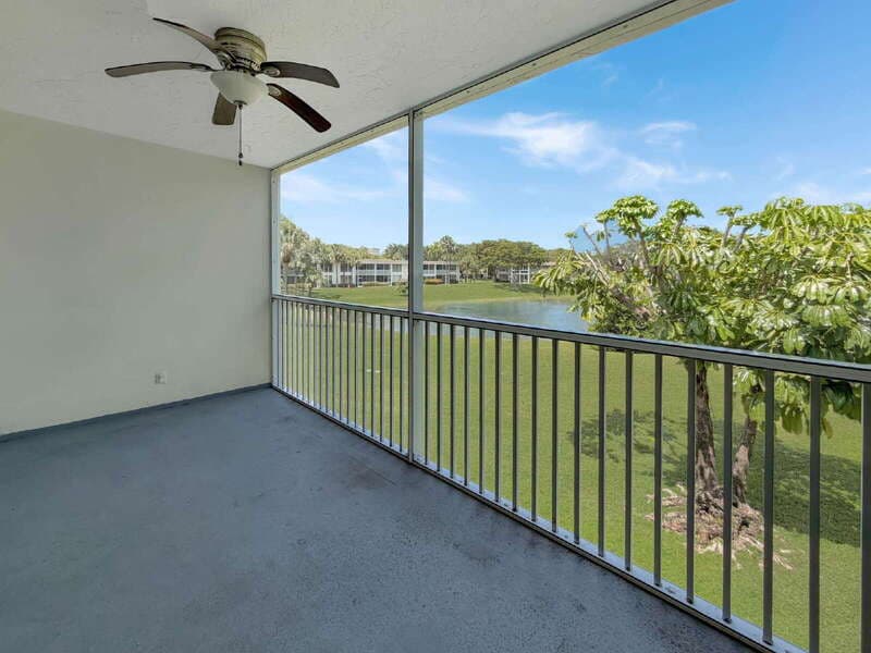 POMPANO BEACH Condo: 3641 Oaks Clubhouse Drive