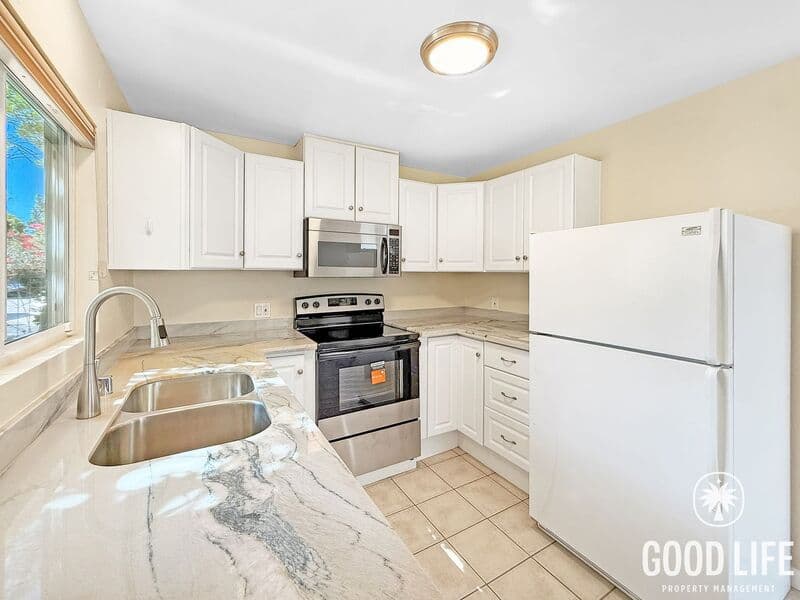Escondido Condo: 1811 E Grand Ave