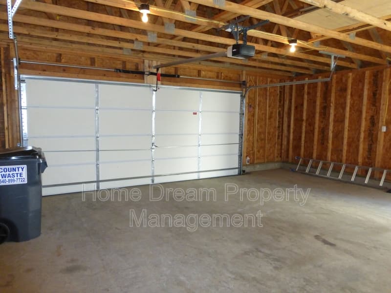 Fredericksburg House: 1407 Graham Drive