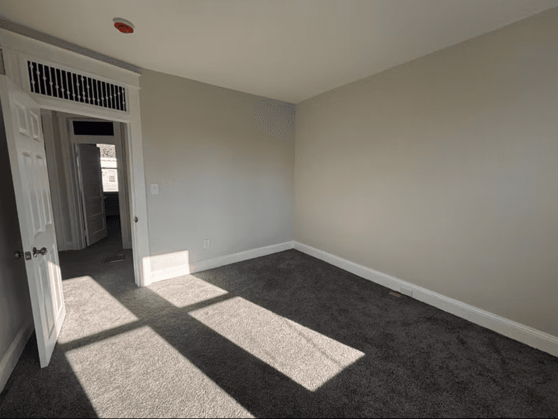 Baltimore House: 41X N Loudon Ave