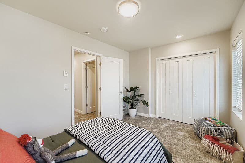 Seattle Condo: 1819 SW 96th Lane