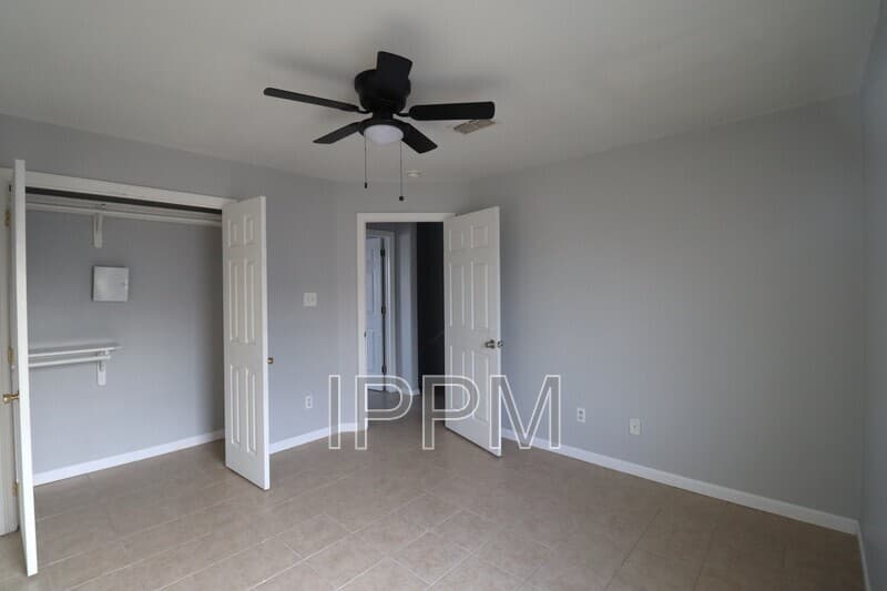 Alton Condo: 809 S Michigan