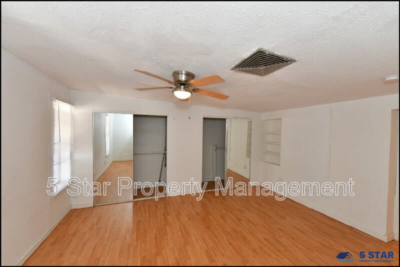 El Paso House: 7817 West Dr
