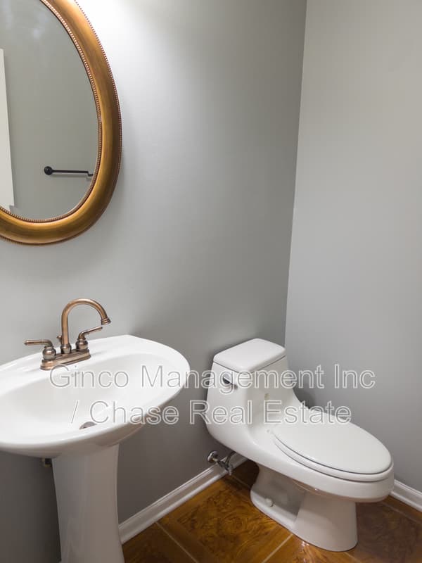Montgomery House: 1309 Manning Avenue