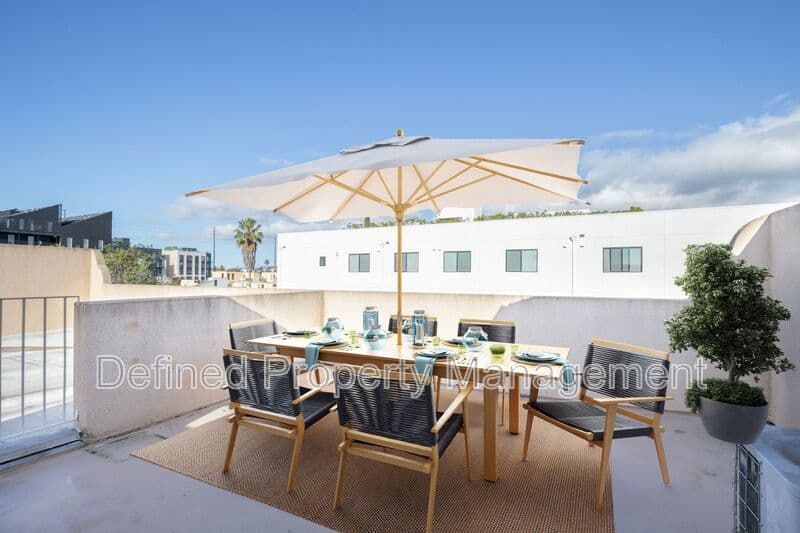 Los Angeles Condo: 3644 Keystone Ave