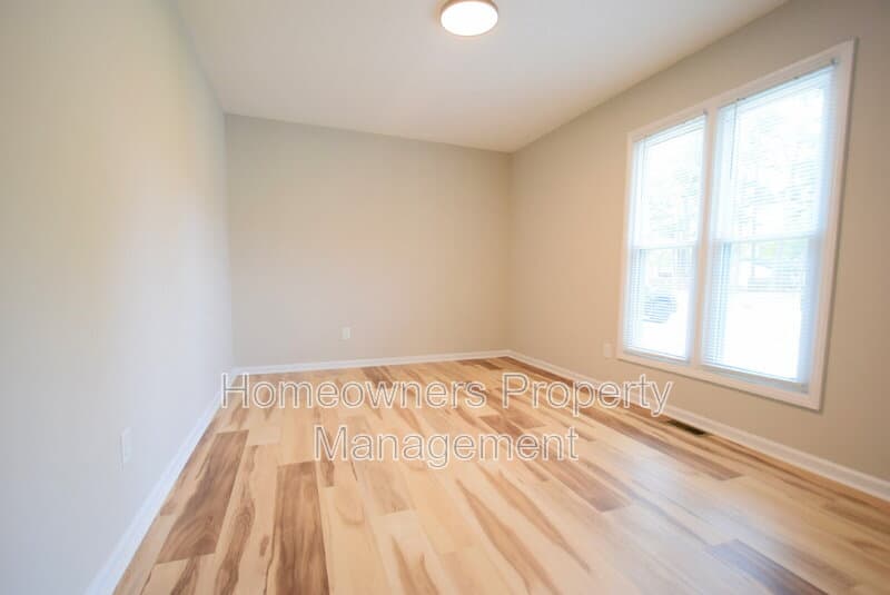 Fayetteville House: 4408 Chesterbrook Dr