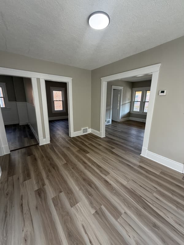 Cleveland Condo: 911 Royal Road - Upstairs