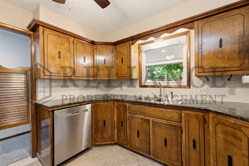 Haysville House: 428 Peach Tree Lane