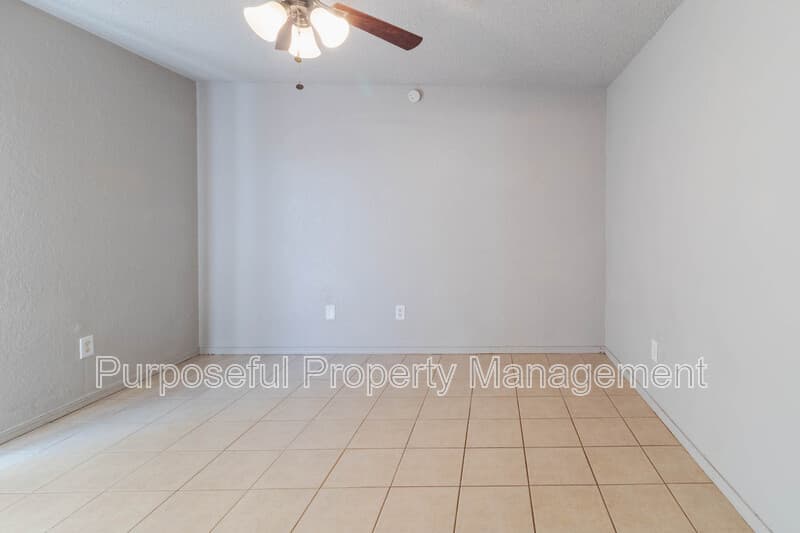 Oklahoma City House: 930 Southwest 63rd Street