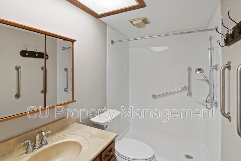 Urbana Condo: 1203 Dean Drive