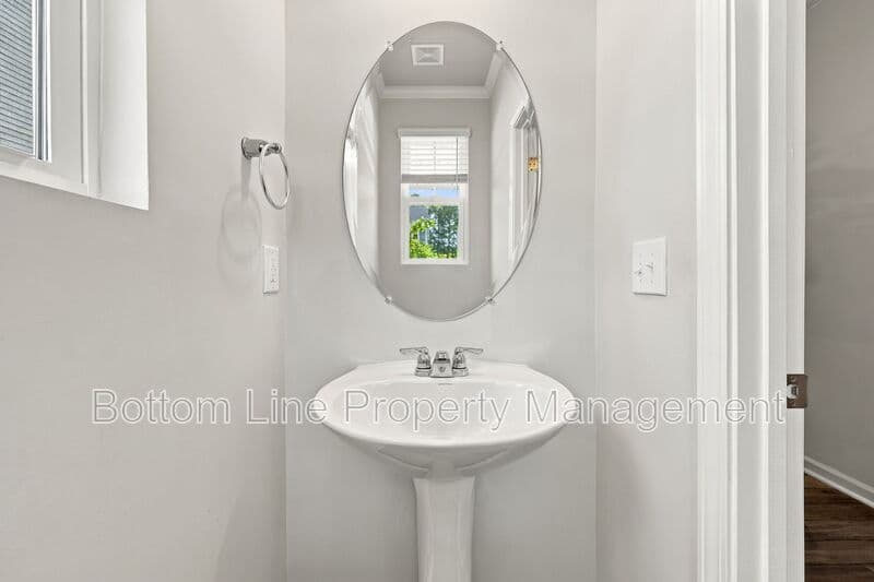 Durham Townhome: 5811 Woodlawn Dr