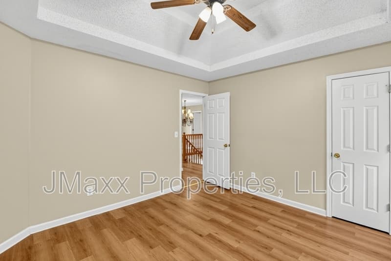 Lithonia House: 1560 Rogers Crossing Dr