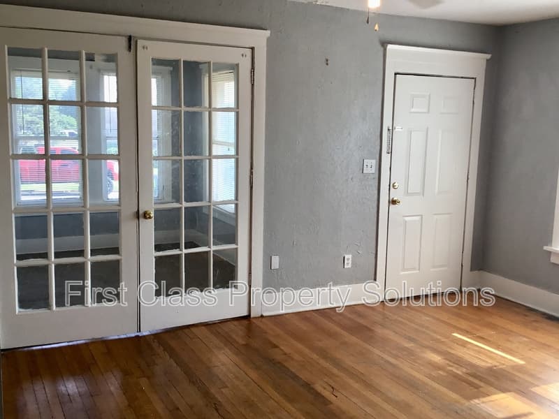 Oklahoma City House: 112 NW 17th St