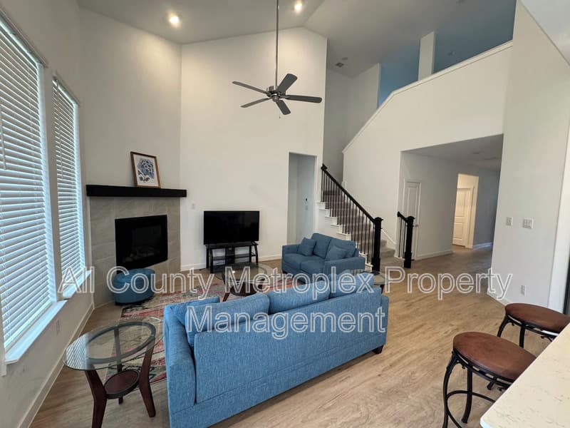 Little Elm House: 229 Invermore Drive