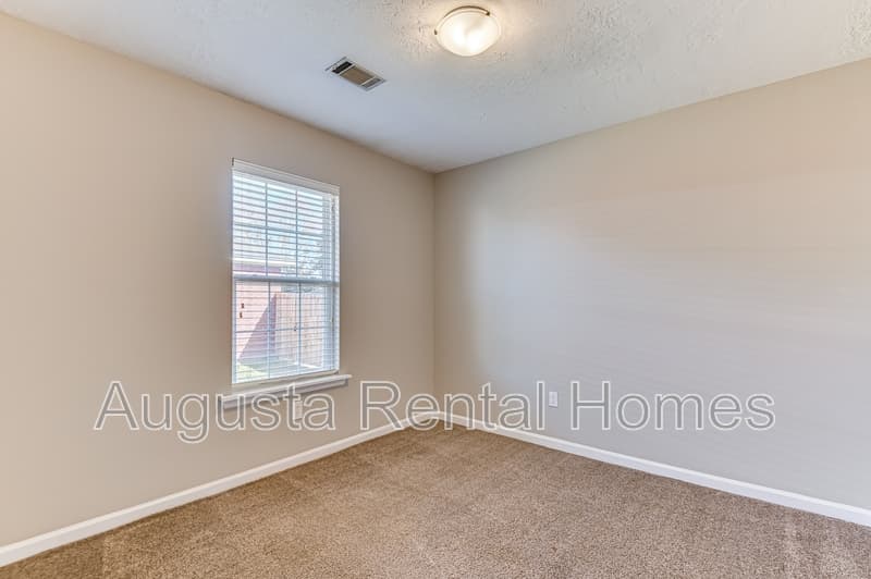 Grovetown House: 223 Taylor Circle