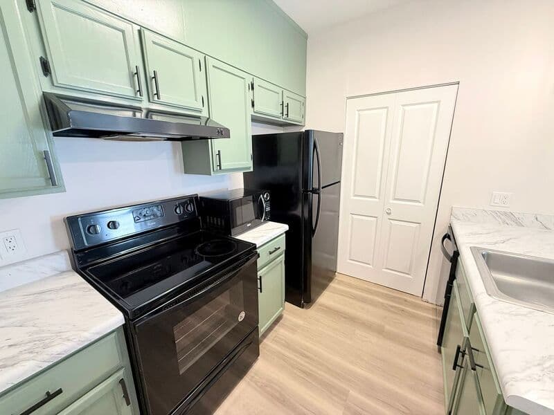Pensacola House: 501 E Burgess Rd F7