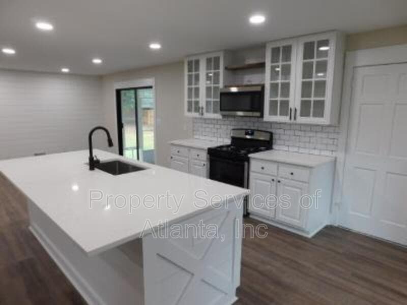 Marietta House: 2980 Prince Howard Dr