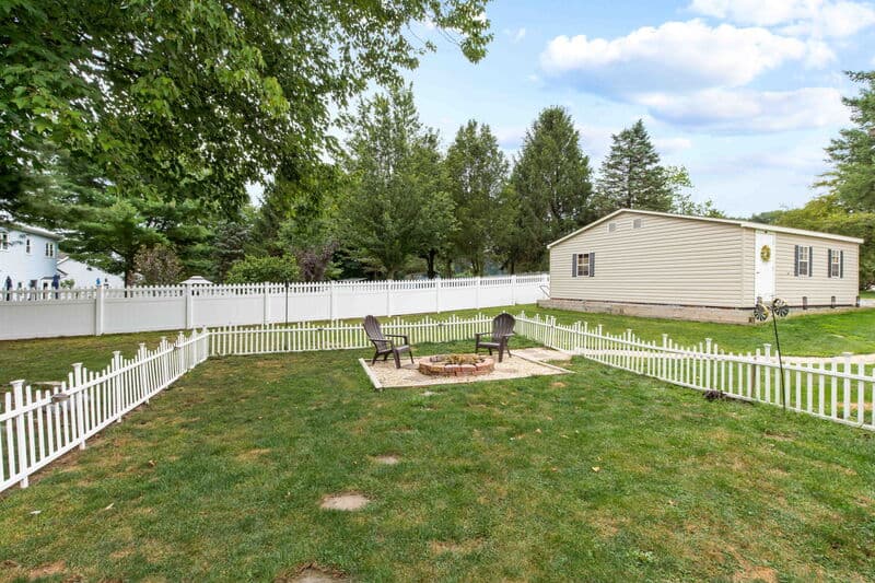 Littiz House: 24 Knollwood Drive