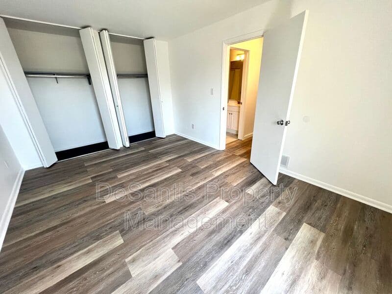 Moon Twp Condo: 800 College Park Drive