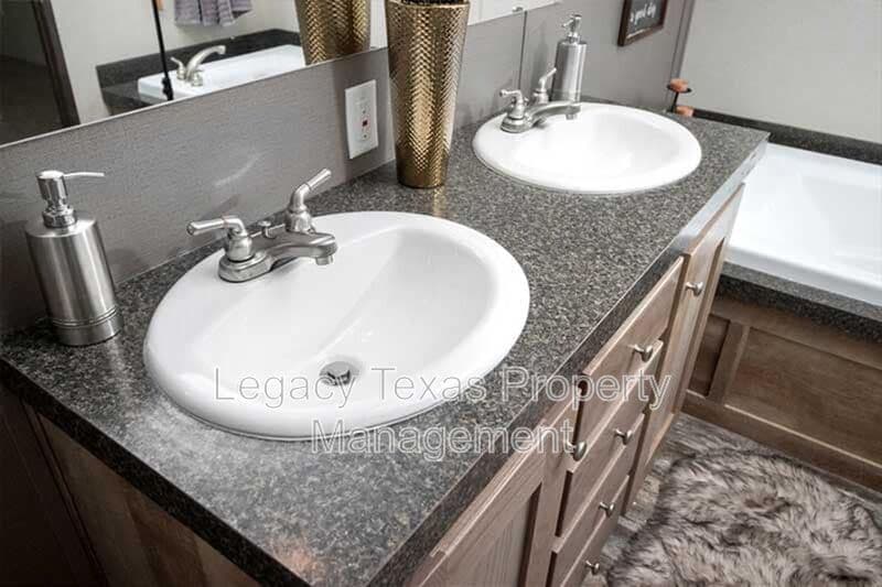 Keene Condo: 800 N Old Betsy