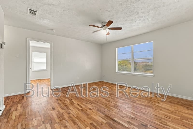 Irving Condo: 1212 Riverview Drive - D