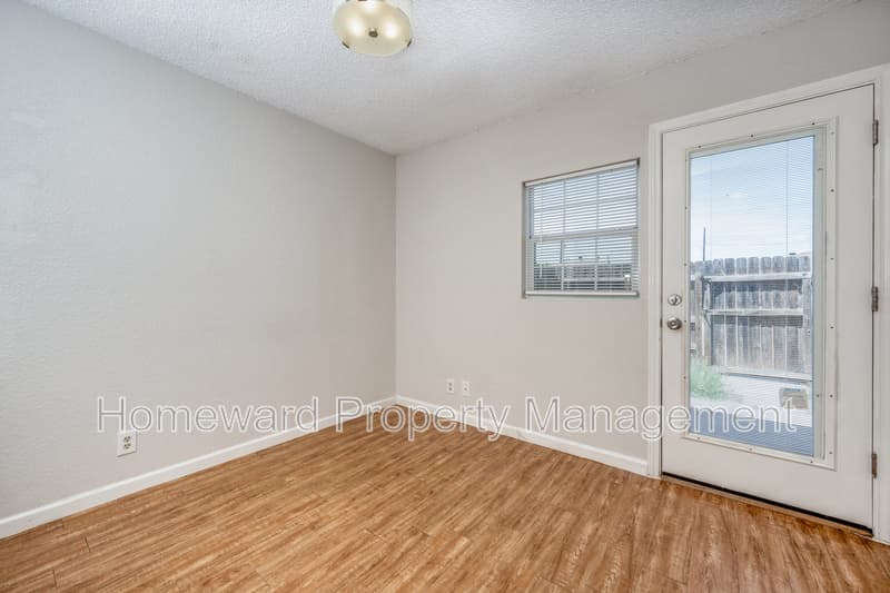 Denton Condo: 604 Meadow View Court - 3