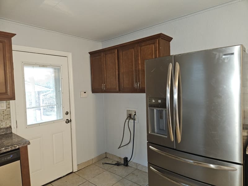 Fayetteville House: 6033 Dahlgren Avenue