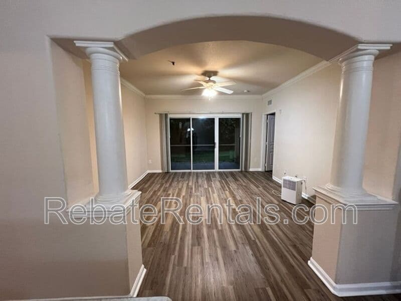 Jacksonville Condo: 8290 Gate Parkway West