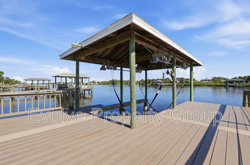 Flagler Beach House: 470 Lambert Ave.