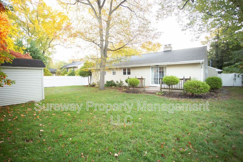 Cherry Hill House: 126 Sharrowvale Rd