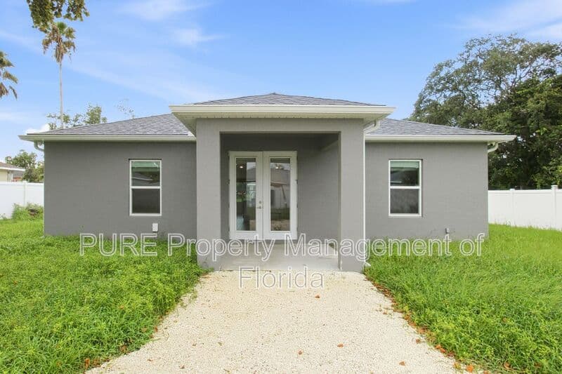 Ocala House: 13831 Sw 33rd Terr
