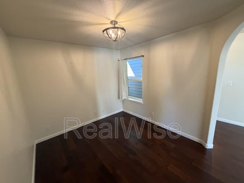 Grants Pass House: 1575 SW Yucca Dr