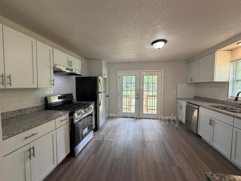 SAINT LOUIS House: 9937 CARLYLE AVE