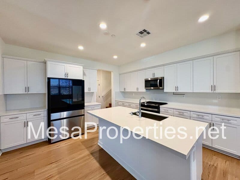 Ontario House: 4130 E. Malagon Privado