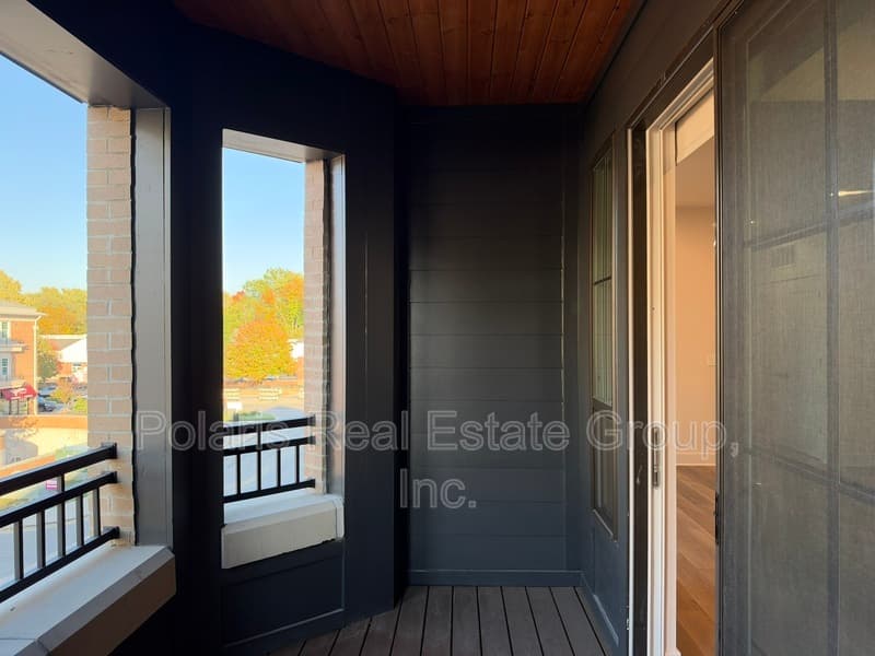 Carmel Condo: 925 Veterans Way