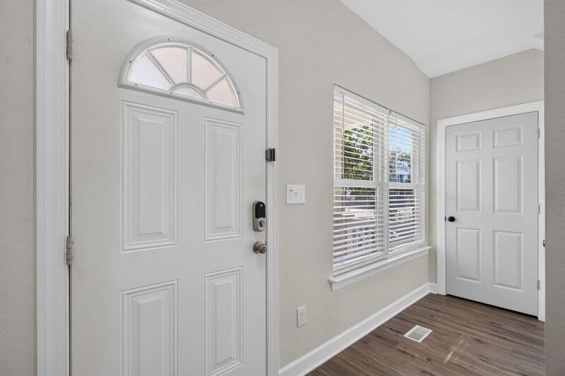 Portsmouth House: 242 Webster Ave