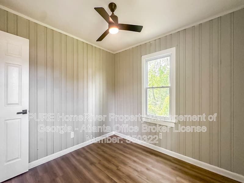 Mableton House: 5205 Silhouette Ln SW