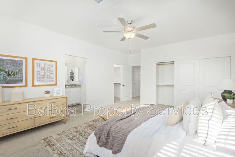 Mesa Townhome: 3230 E Thomas Rd