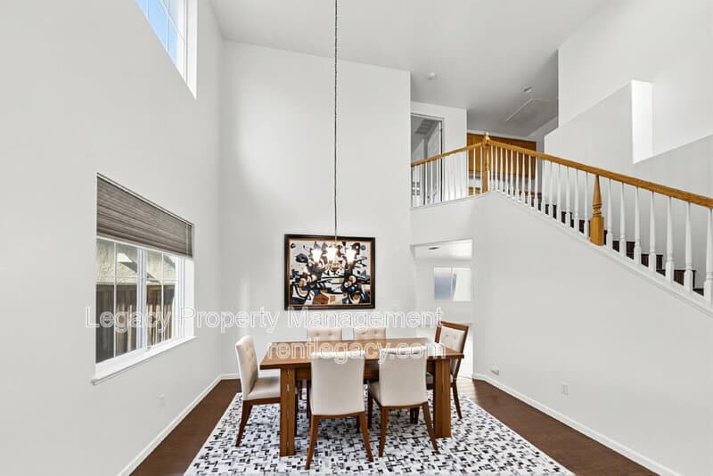 Fairfield House: 5085 Lockie Ln