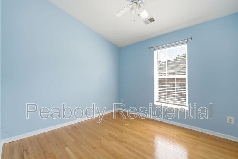 Sterling House: 46670 Cavendish Sq