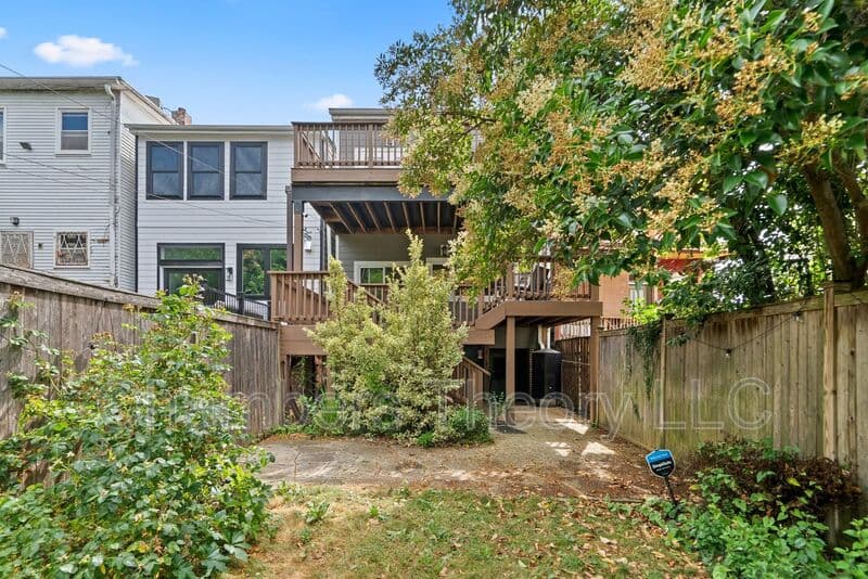 Washington House: 3532 Warder St NW