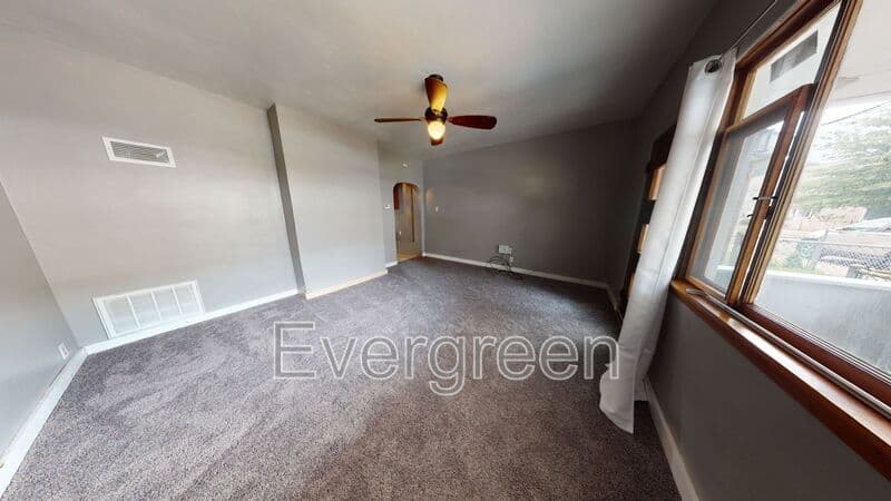 McKees Rocks House: 103 Orchard Street