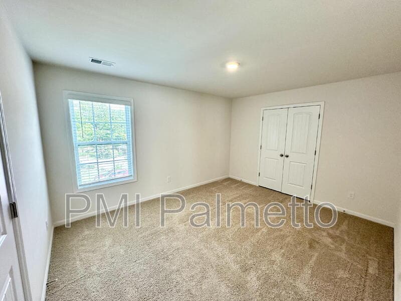 Blythewood House: 35 Golden Spur Ln