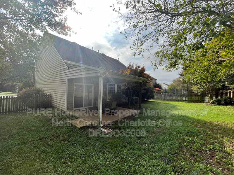 Charlotte House: 8903 Darcy Hopkins Drive
