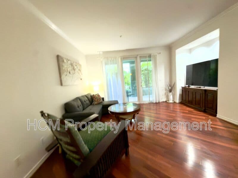 Irvine House: 2233 Martin