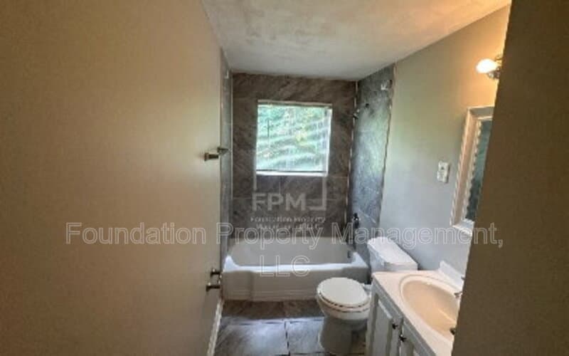 Memphis House: 2237 Gayle Avenue