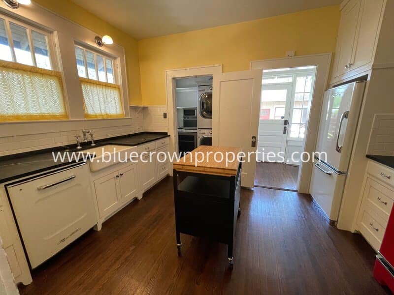 Dallas House: 5521 Richmond Ave